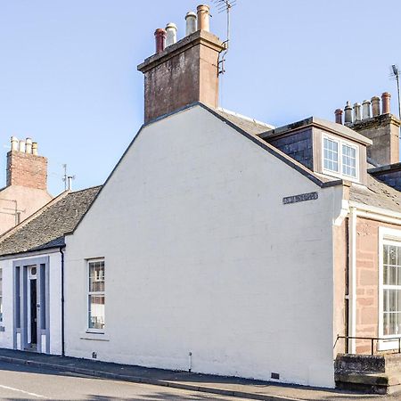 Dezzys Villa Montrose Bagian luar foto