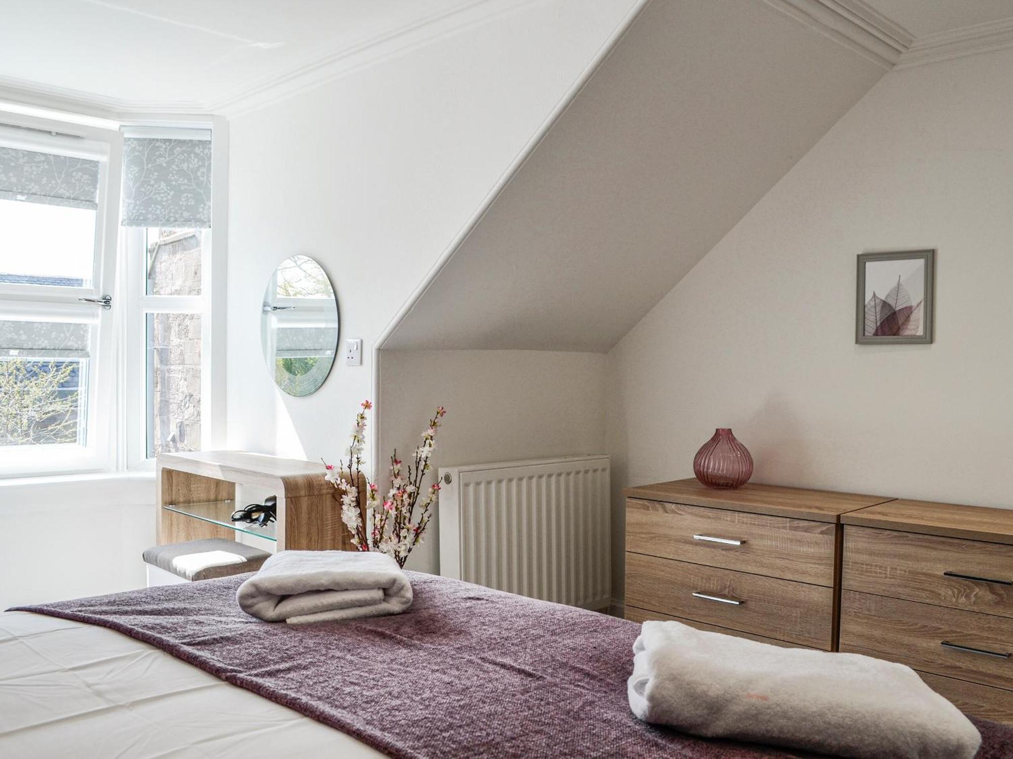 Dezzys Villa Montrose Bagian luar foto