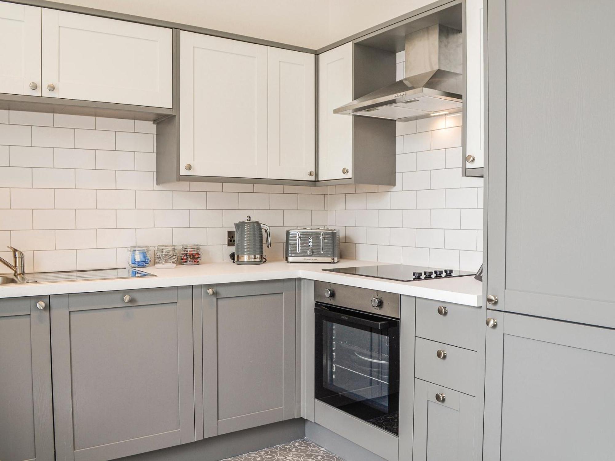 Dezzys Villa Montrose Bagian luar foto
